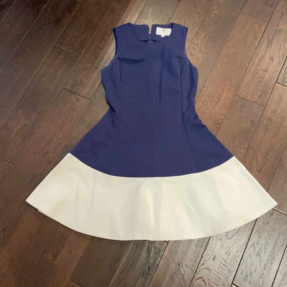 Lisa Perry dress 💙🤍